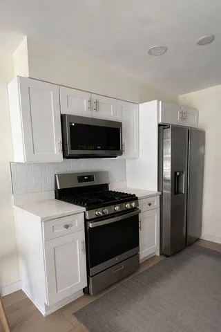 $2,400 | 463 Kennedy Place, Vernon Hills, IL 60061