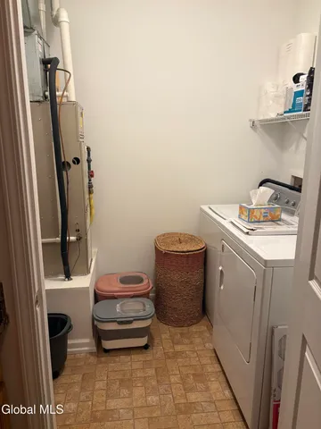 $249,900 | 406 Worthington Terrace, North Greenbush, NY 12198