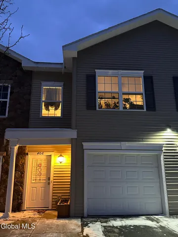 $249,900 | 406 Worthington Terrace, North Greenbush, NY 12198