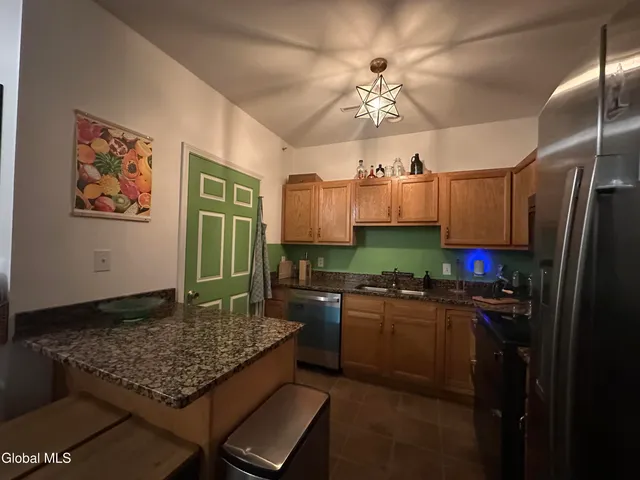 $249,900 | 406 Worthington Terrace, North Greenbush, NY 12198