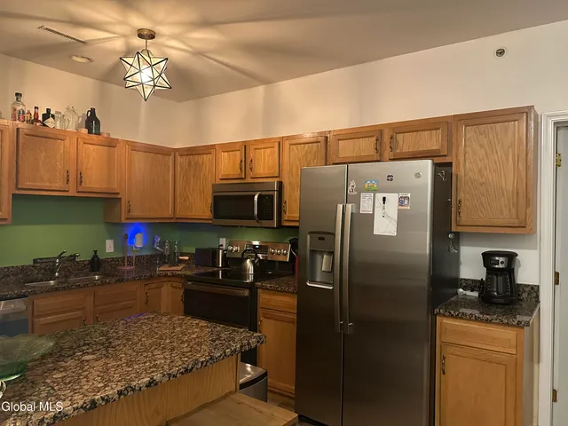 $249,900 | 406 Worthington Terrace, North Greenbush, NY 12198