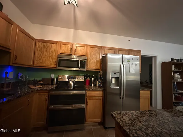 $249,900 | 406 Worthington Terrace, North Greenbush, NY 12198