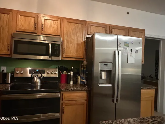 $249,900 | 406 Worthington Terrace, North Greenbush, NY 12198