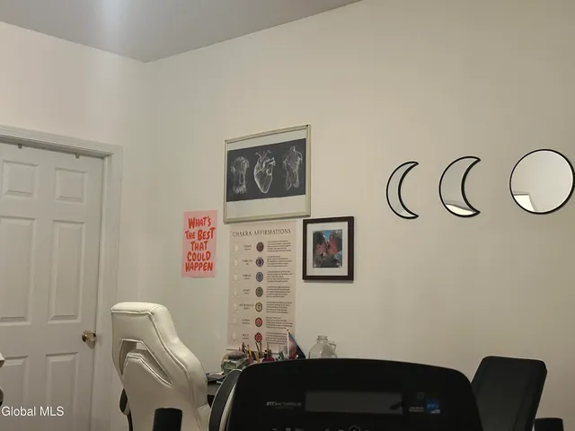 $249,900 | 406 Worthington Terrace, North Greenbush, NY 12198