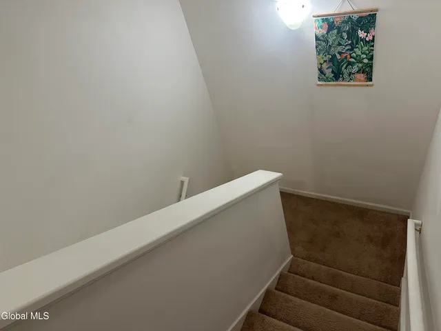 $249,900 | 406 Worthington Terrace, North Greenbush, NY 12198