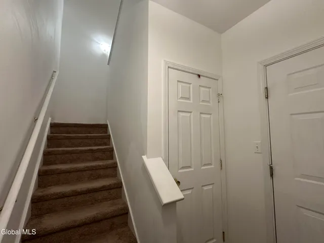 $249,900 | 406 Worthington Terrace, North Greenbush, NY 12198