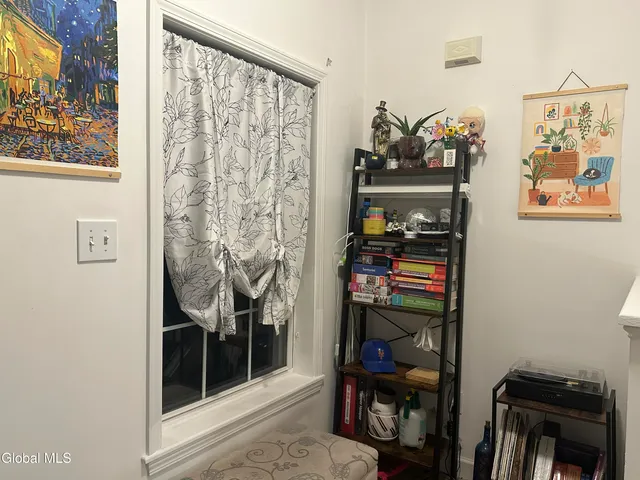 $249,900 | 406 Worthington Terrace, North Greenbush, NY 12198