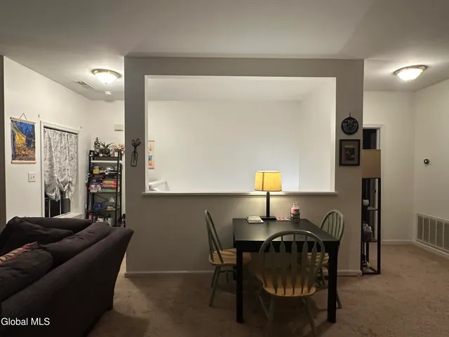 $249,900 | 406 Worthington Terrace, North Greenbush, NY 12198