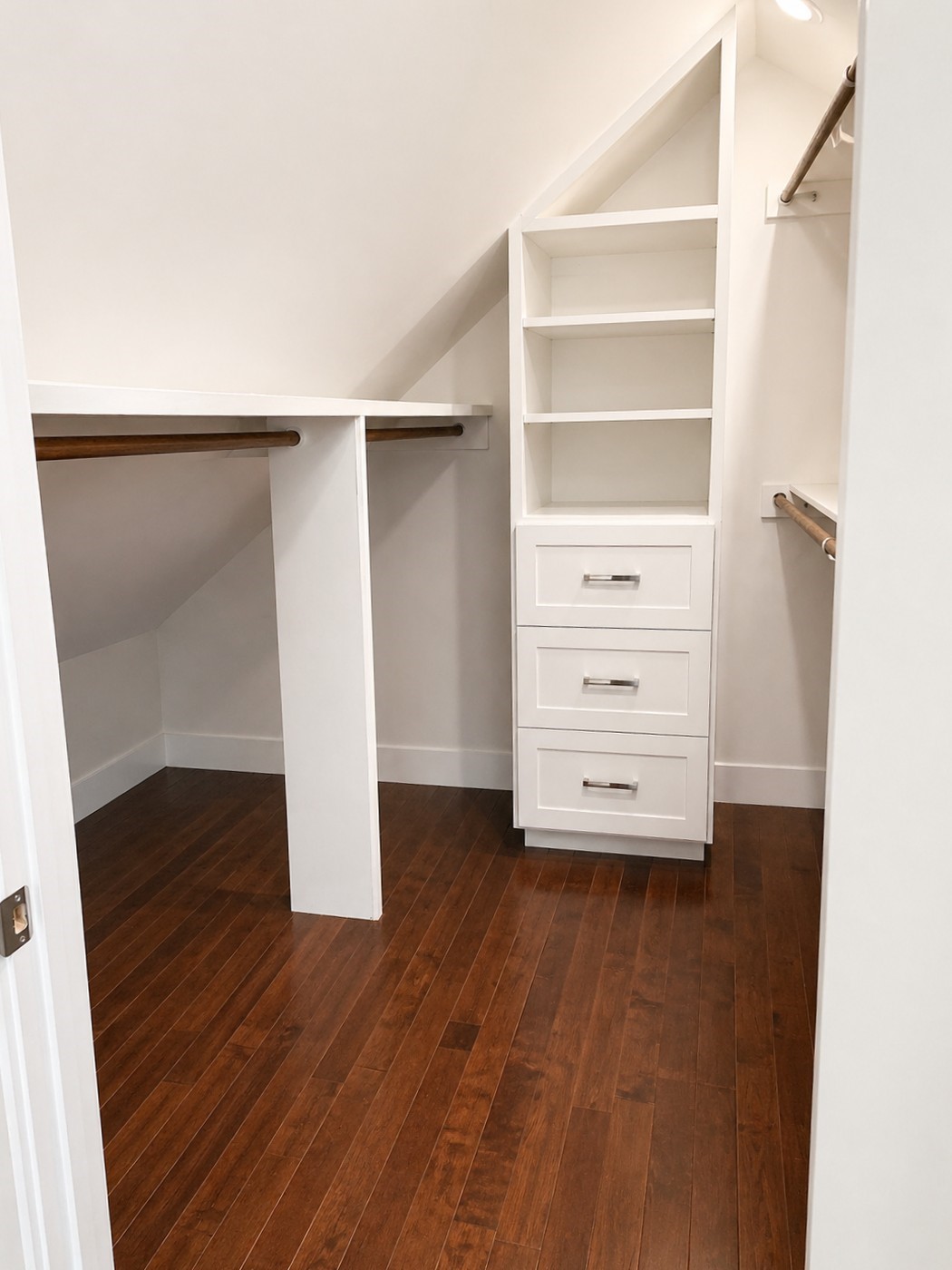 2302 Ruth Street Houston, TX 77004 - Photo 13 of 18 The 2nd floor primary suite walk-in closet.