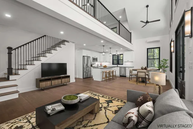 $1,095,000 | 141 Logging Road, York, ME 03902