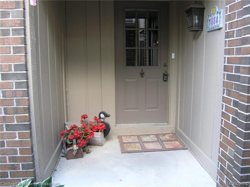 1884 Christy Court Rochester, MI 48309 - Photo 3 of 29 Front Door