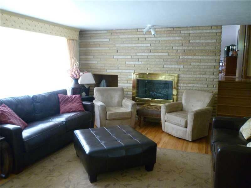 1357 Prospect Road Whitehall, PA 15227 - Photo 2 of 22 Living Room.