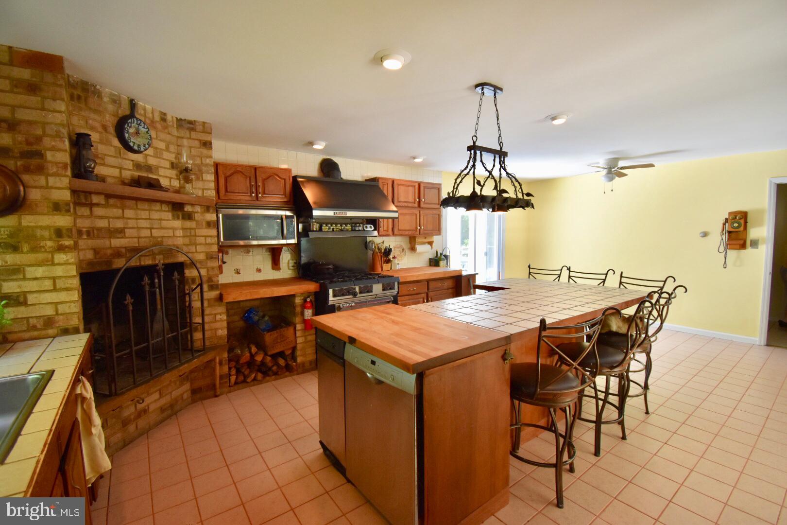 241 Long Swamp Road New Egypt, NJ 08533 - Photo 11 of 35 Gallery Image 11