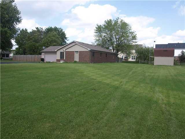 2355 Fisher Road Indianapolis, IN 46239 - Photo 2 of 16 Gallery Image 2