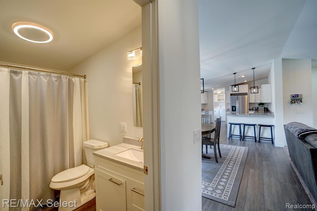 6106 West Carpenter Road Flushing, MI 48433 - Photo 29 of 37
