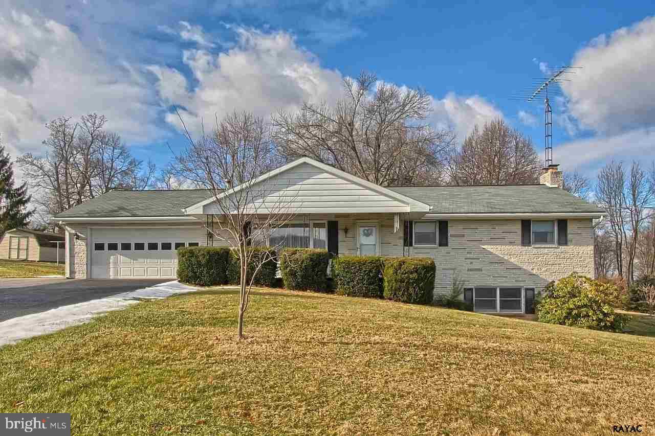 1880 Freysville Road York, PA 17402 - Photo 1 of 29 Gallery Image 1