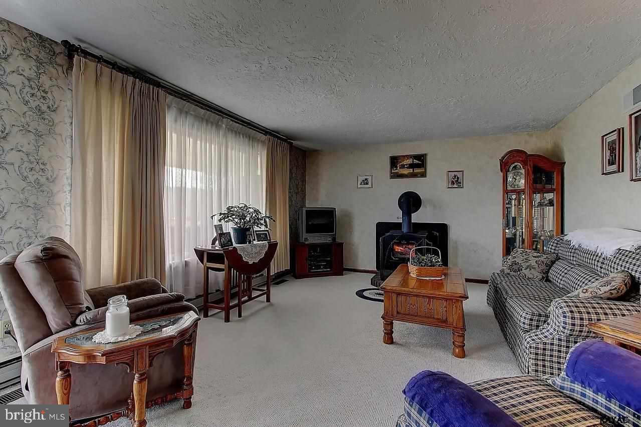 1880 Freysville Road York, PA 17402 - Photo 4 of 29 Gallery Image 4