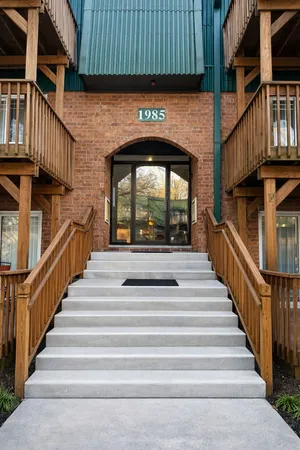 $169,900 | 1985 Tall Oaks Drive, Unit 1A, Aurora, IL 60505