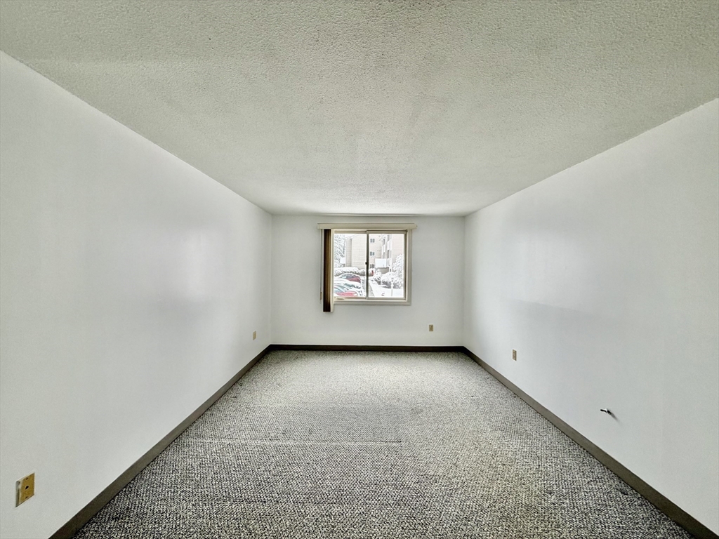 15 Bower Road, Unit B5 Quincy, MA 02169 - Photo 18 of 31