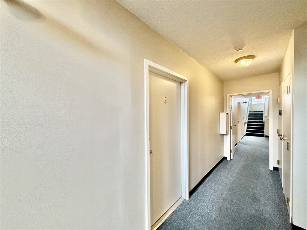 15 Bower Road, Unit B5 Quincy, MA 02169 - Photo 3 of 31