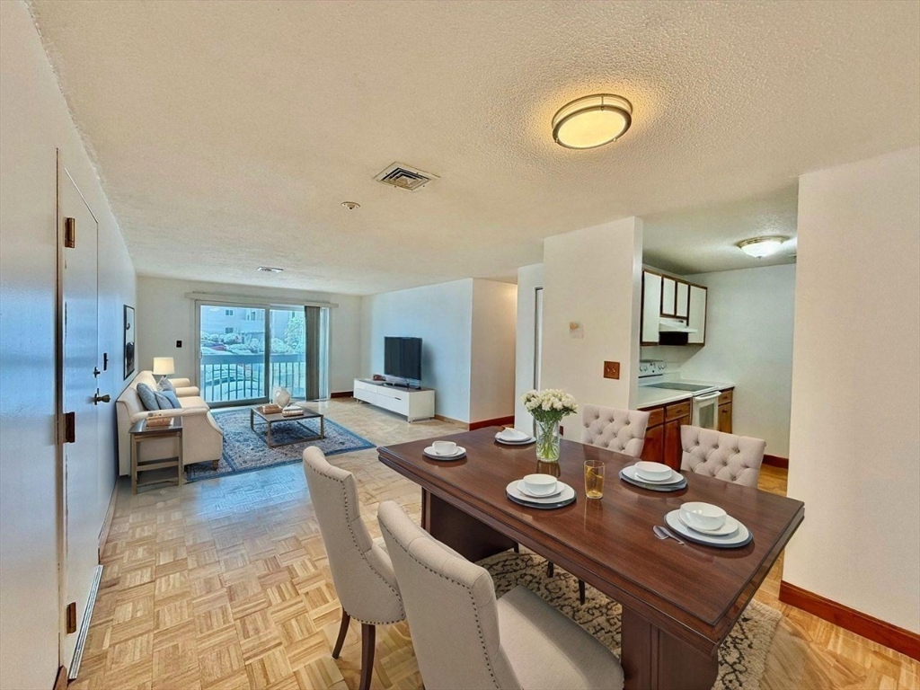 15 Bower Road, Unit B5 Quincy, MA 02169 - Photo 4 of 31