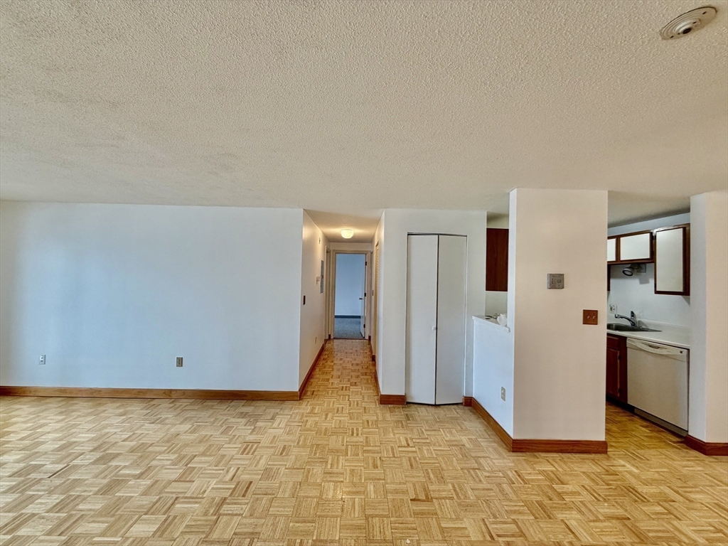 15 Bower Road, Unit B5 Quincy, MA 02169 - Photo 9 of 31