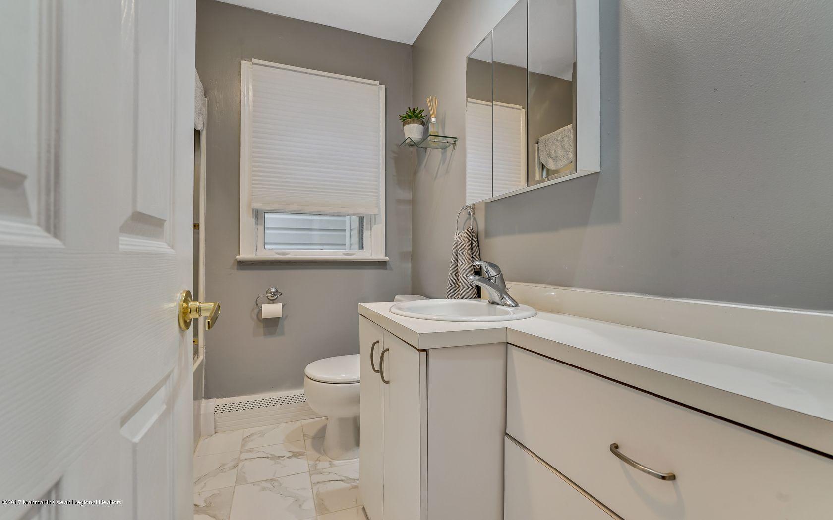 15 Robertsville Road Freehold, NJ 07728 - Photo 16 of 25 18