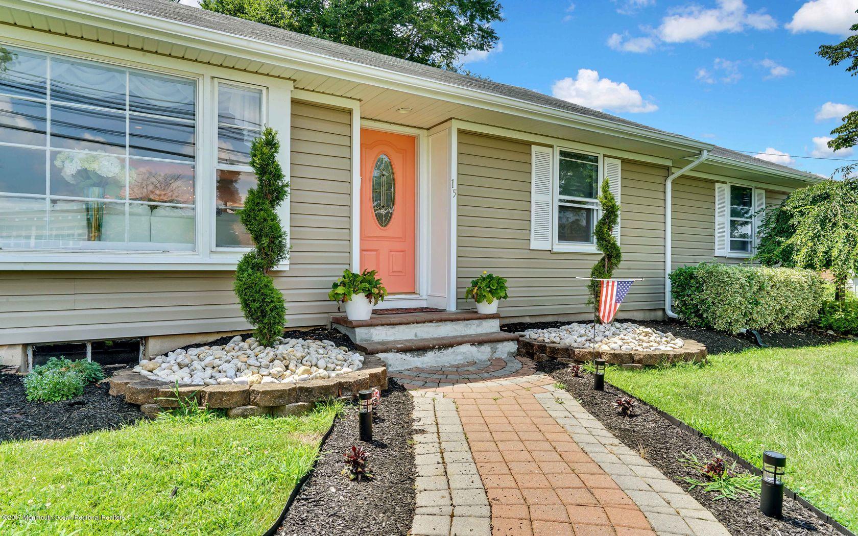 15 Robertsville Road Freehold, NJ 07728 - Photo 3 of 25 4