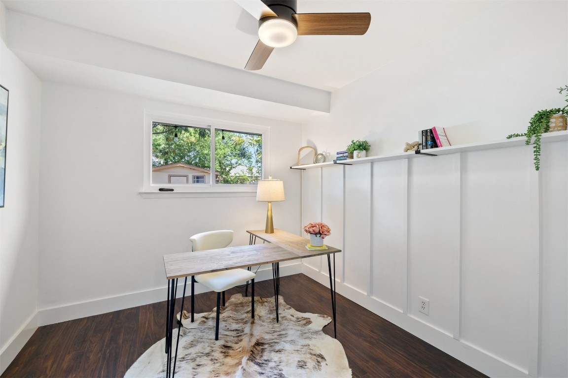 9228 Partridge Circle Austin, TX 78758 - Photo 25 of 36 a workspace with furniture and window