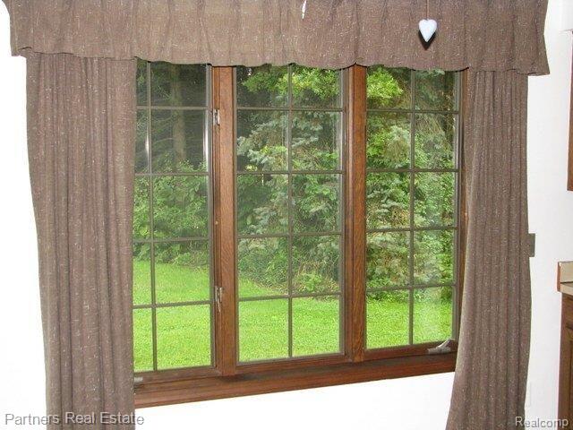5491 Lowe Road Fowlerville, MI 48836 - Photo 10 of 20 IMG_1406_1.JPG