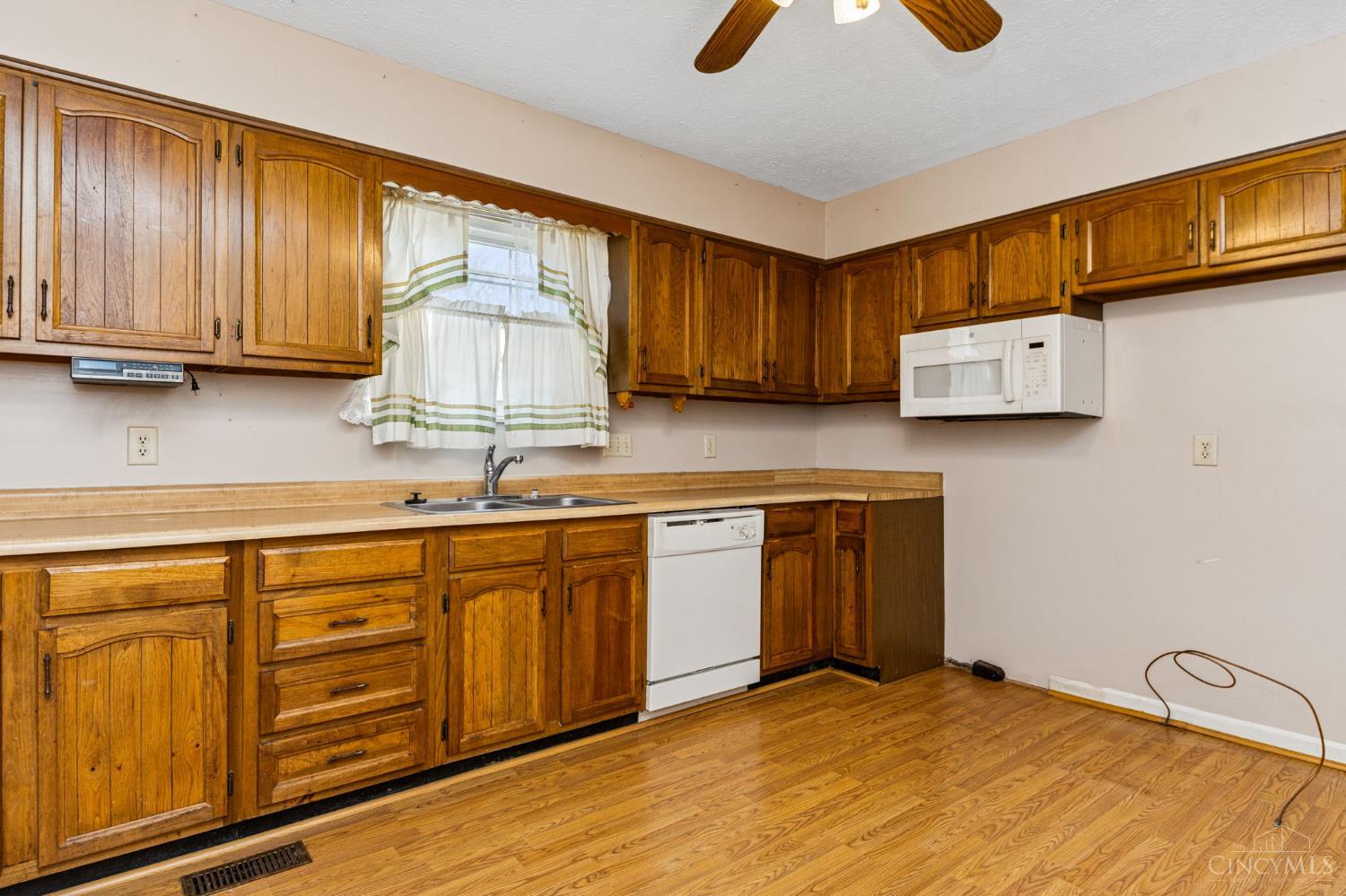 5885 Wade Road Milford, OH 45150 - Photo 17 of 32 Gallery Image 17