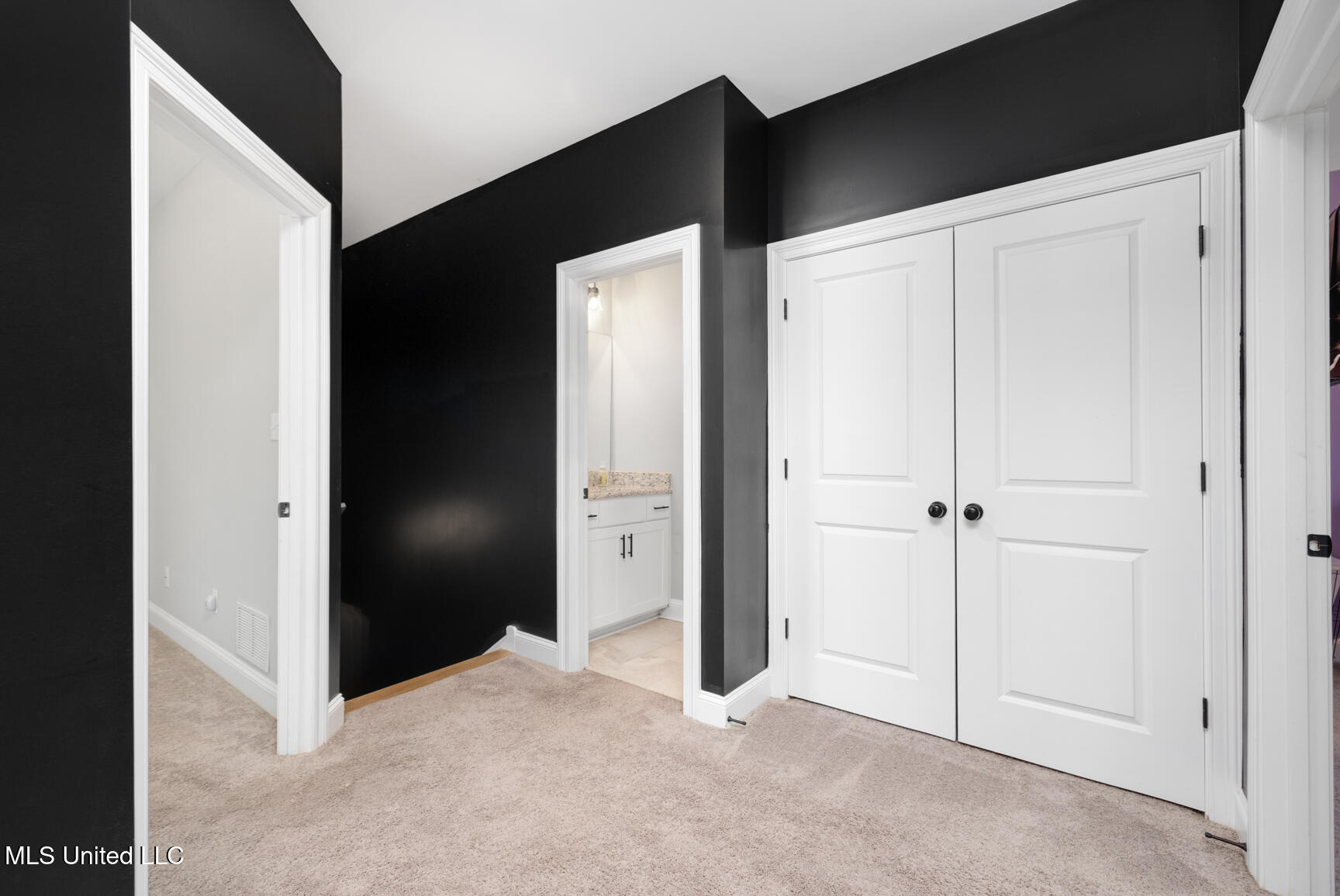 2008 Slocum Road Hernando, MS 38632 - Photo 28 of 44 Stair Landing