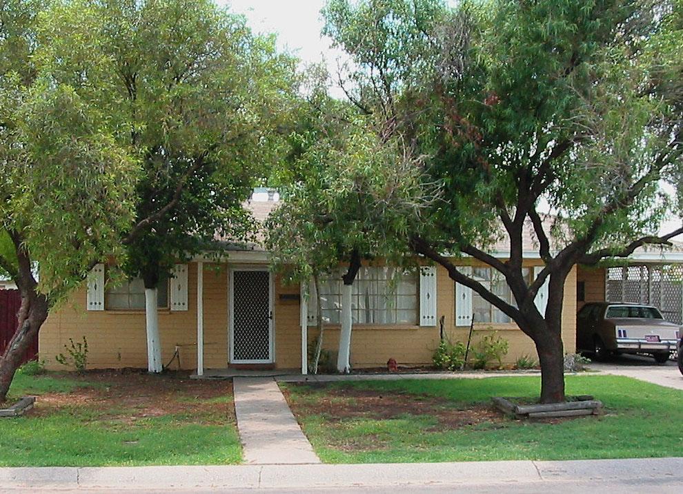 3639 West Coronado Road Phoenix, AZ 85009 - Photo 1 of 6 Front of home