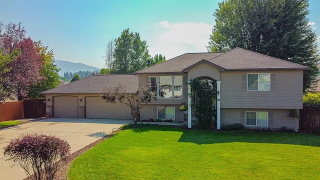 $470,000 | 18306 East 9th Avenue, Spokane Valley, WA 99016