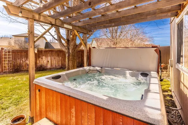 $470,000 | 18306 East 9th Avenue, Spokane Valley, WA 99016