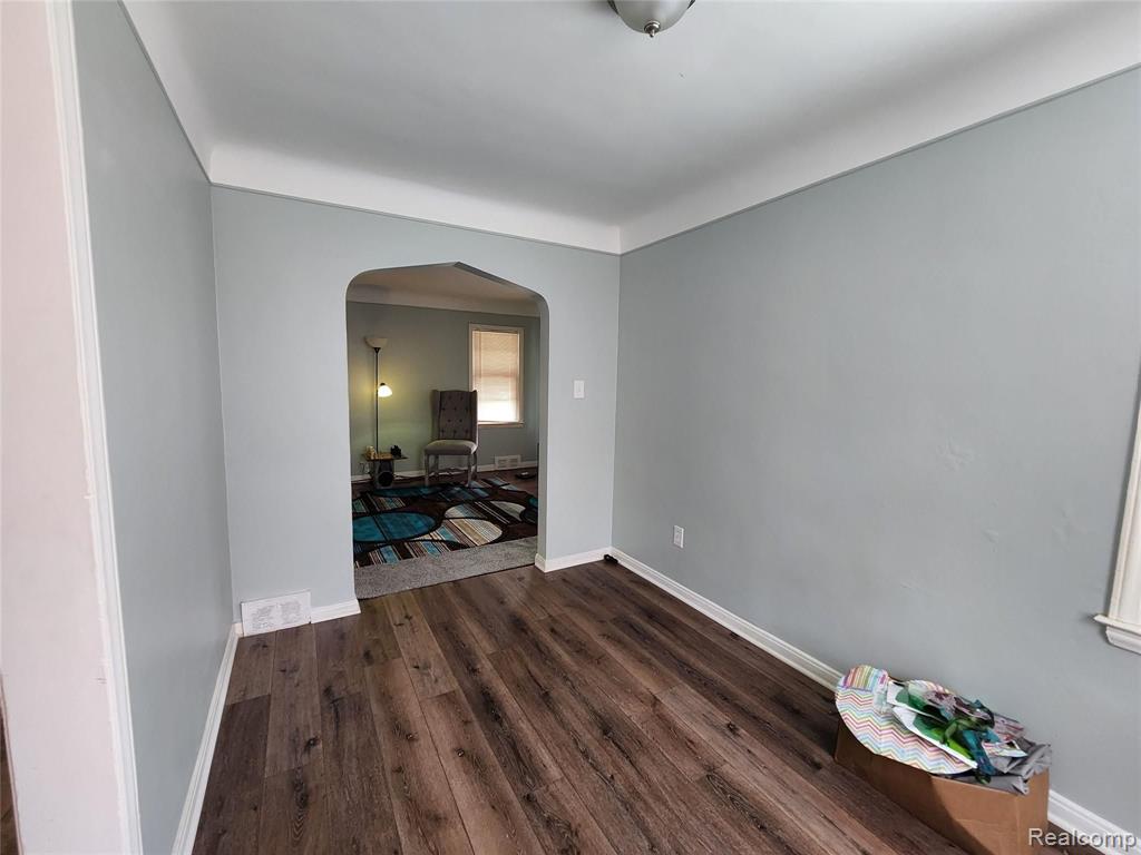 20416 Ryan Road Detroit, MI 48234 - Photo 14 of 36