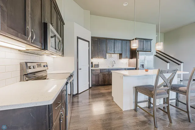 $343,000 | 1001 9th Street Southeast, Barnesville, MN 56514