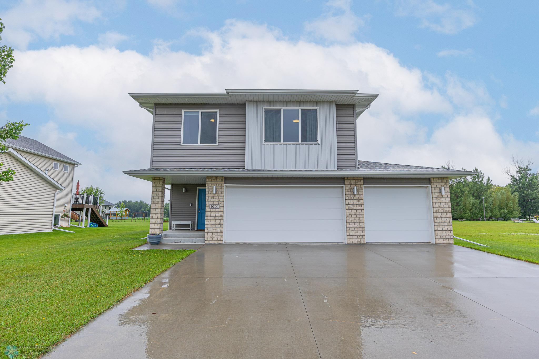 1001 9th Street Southeast Barnesville, MN 56514 - Photo 2 of 36