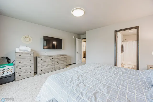 $343,000 | 1001 9th Street Southeast, Barnesville, MN 56514