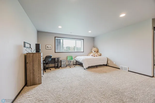 $343,000 | 1001 9th Street Southeast, Barnesville, MN 56514