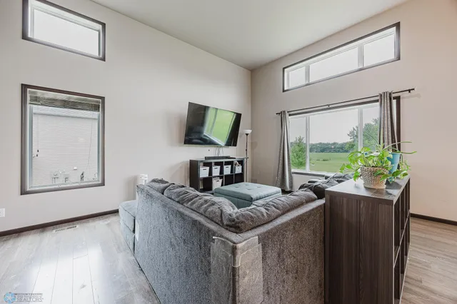 $343,000 | 1001 9th Street Southeast, Barnesville, MN 56514