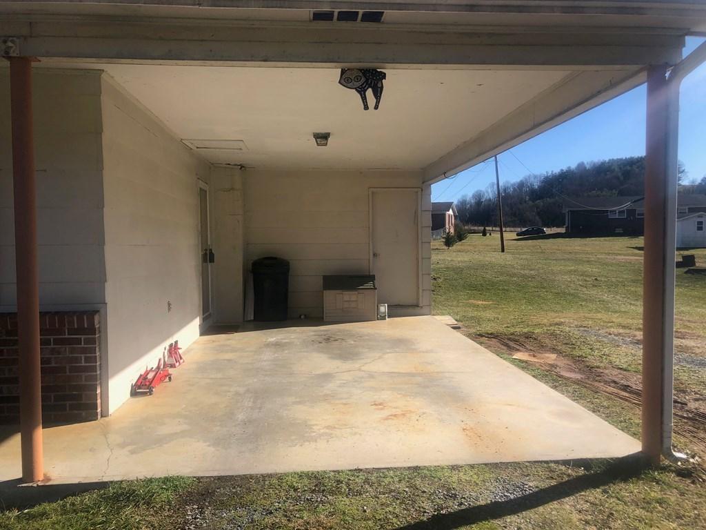 31098 Old Stage Road Glade Spring, VA 24340 - Photo 2 of 17 old stage carport