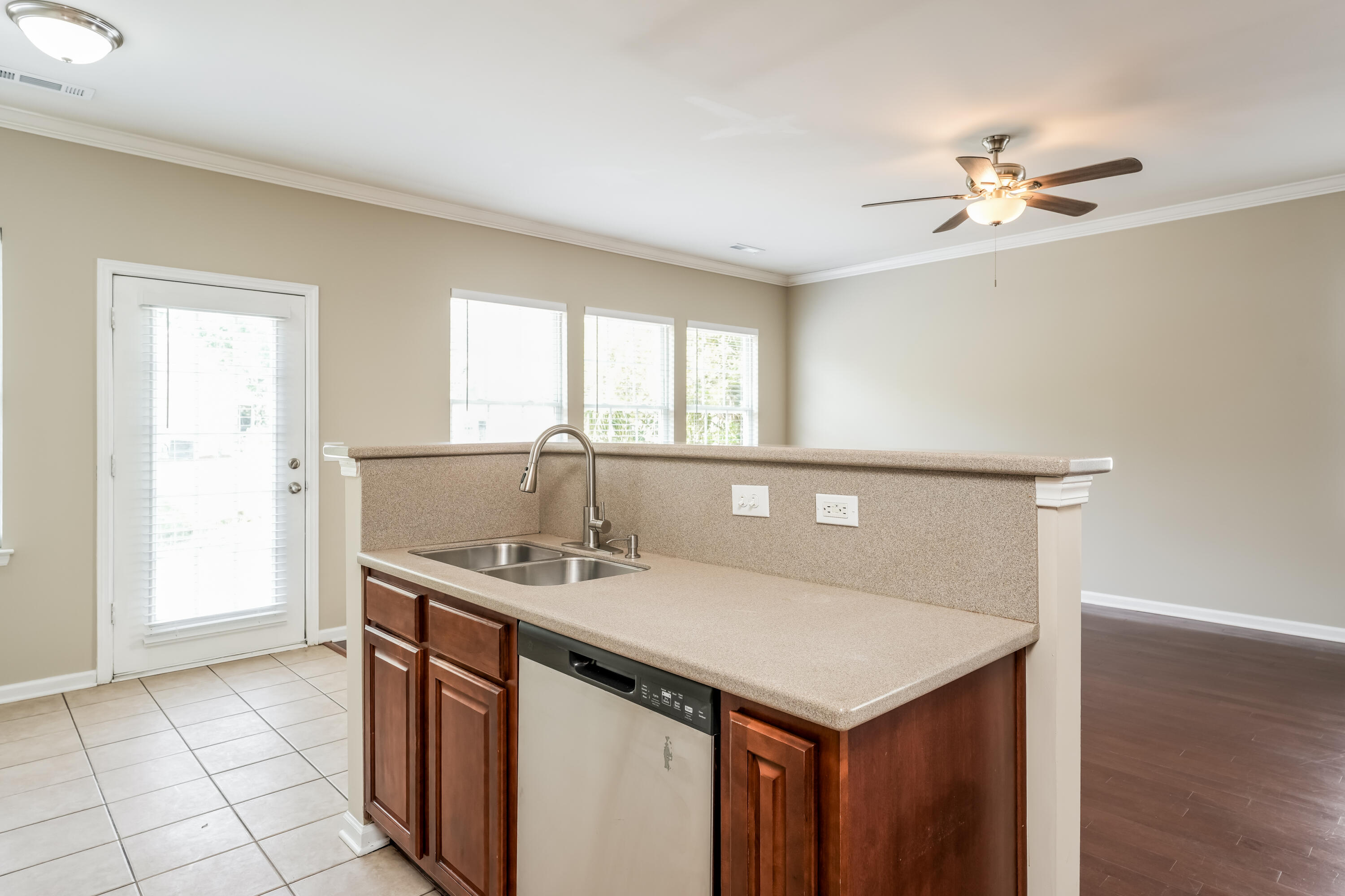 231 Xavier Street Charleston, SC 29414 - Photo 9 of 18 11-photo-Kitchen-8f625a68-015c-4977-886d