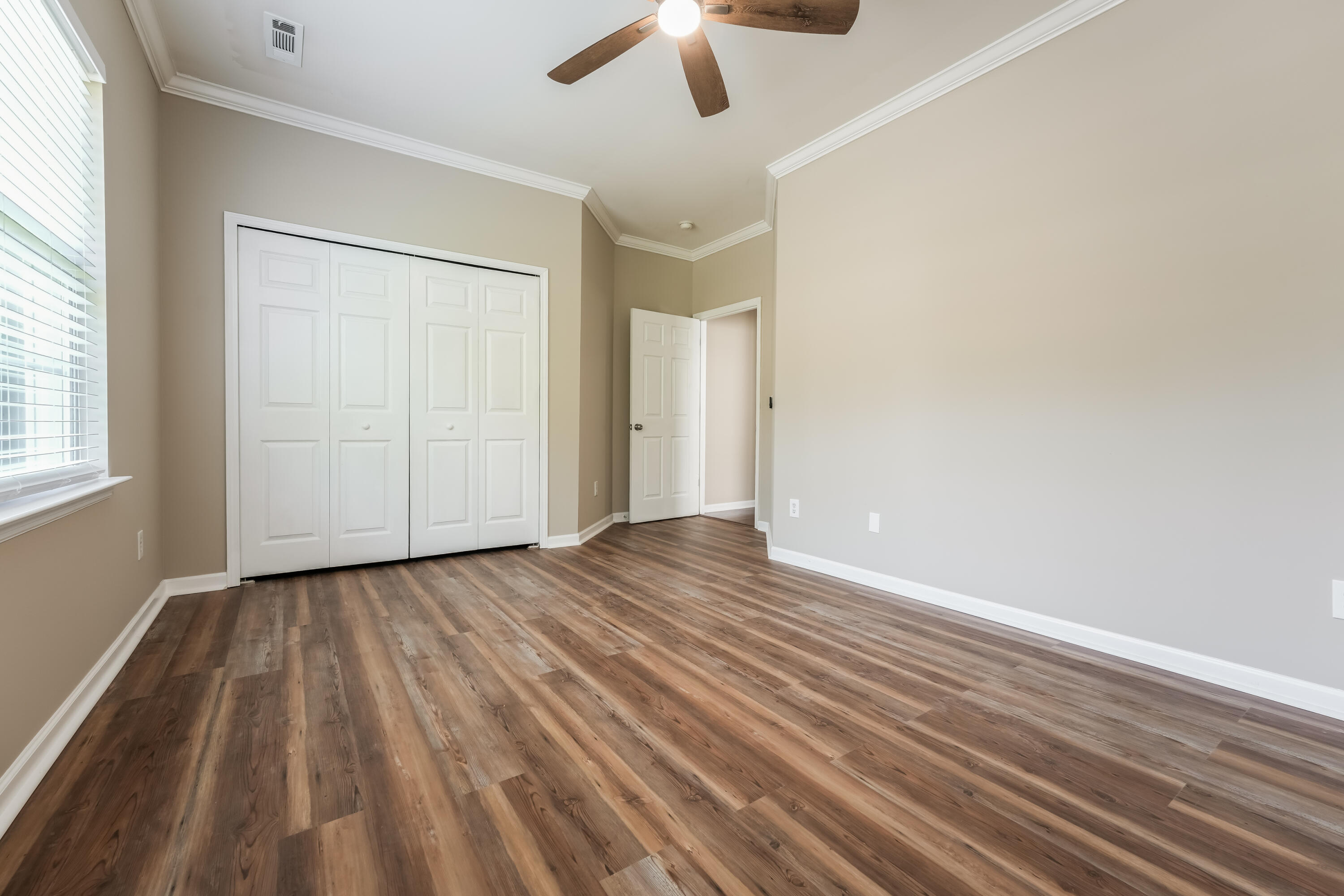 231 Xavier Street Charleston, SC 29414 - Photo 11 of 18 13-photo-Main-Bedroom-80284a02-3efc-4298