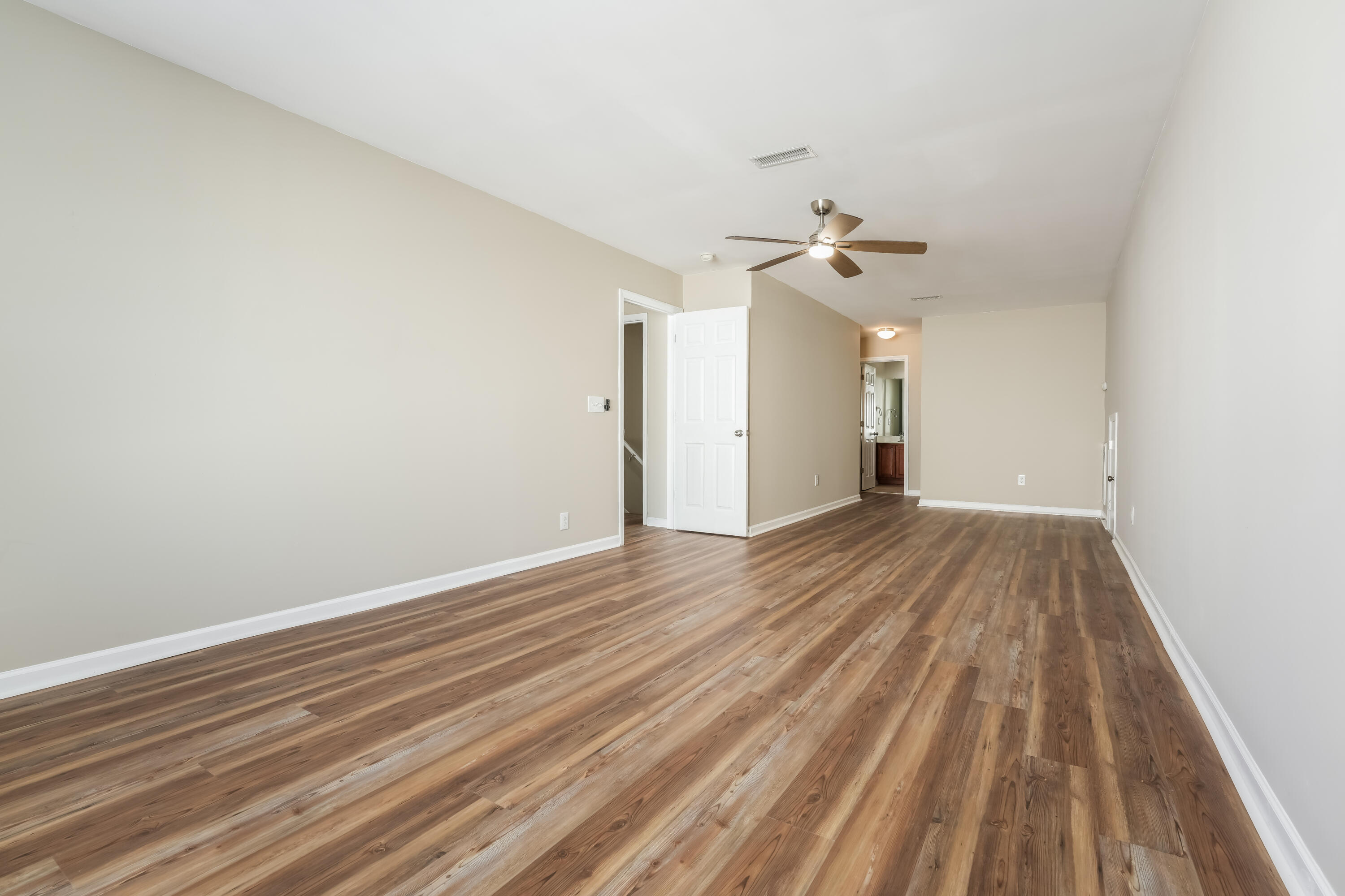 231 Xavier Street Charleston, SC 29414 - Photo 15 of 18 17-photo-Bedroom-4c5dbd33-ced2-4bc7-9bcb