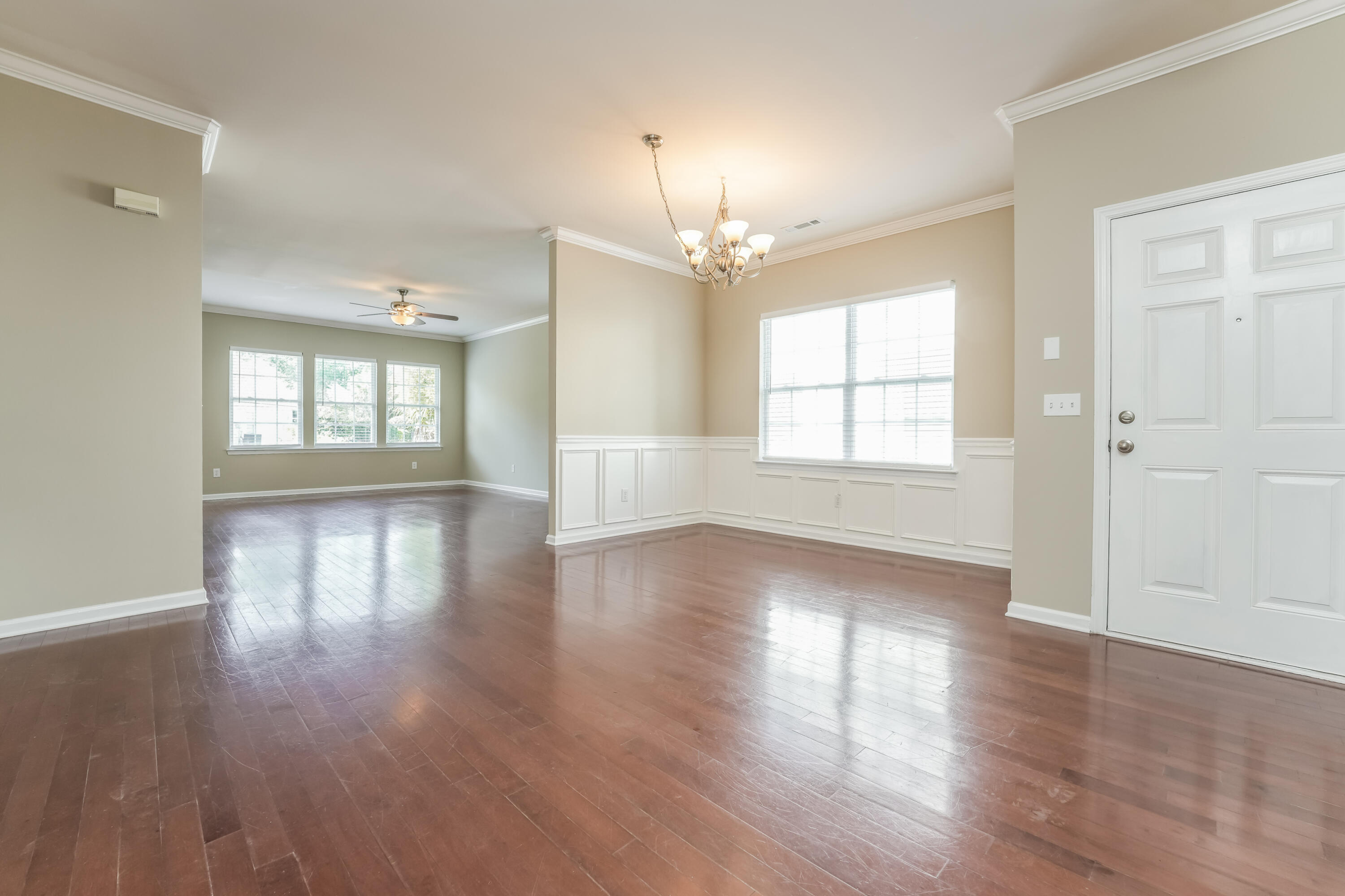 231 Xavier Street Charleston, SC 29414 - Photo 6 of 18 8-photo-Dining-Room-cf96249c-58fb-4fe6-9