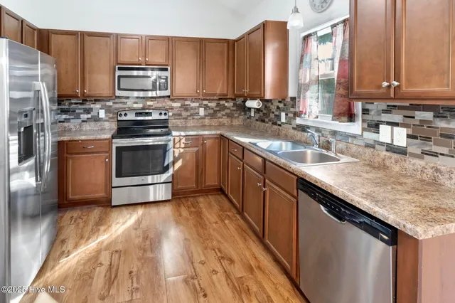 $369,000 | 348 Hawk Hollow Trail, Burgaw, NC 28425