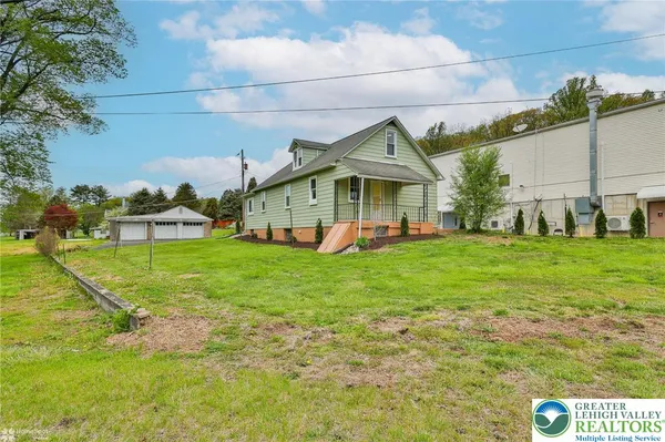 $2,500 | 1861 East Emmaus Avenue, Allentown, PA 18103