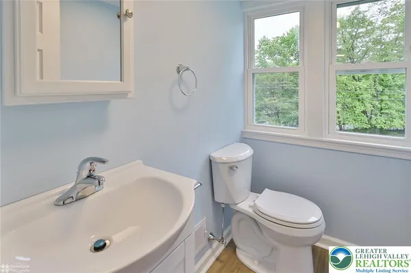 $2,500 | 1861 East Emmaus Avenue, Allentown, PA 18103
