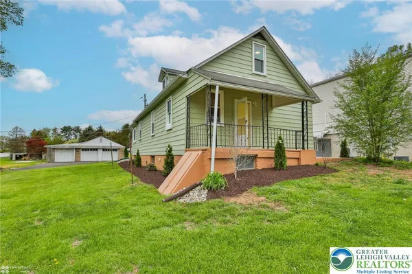 $2,500 | 1861 East Emmaus Avenue, Allentown, PA 18103